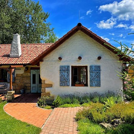 Bungalov Trapani Ruzova Buitenkant foto