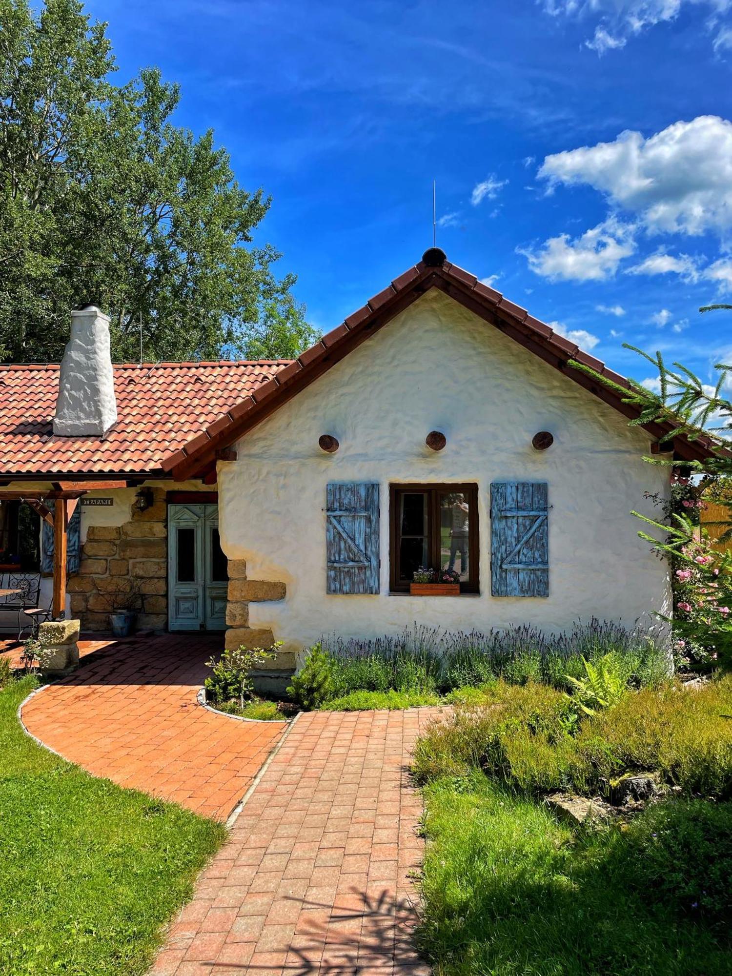 Bungalov Trapani Ruzova Buitenkant foto